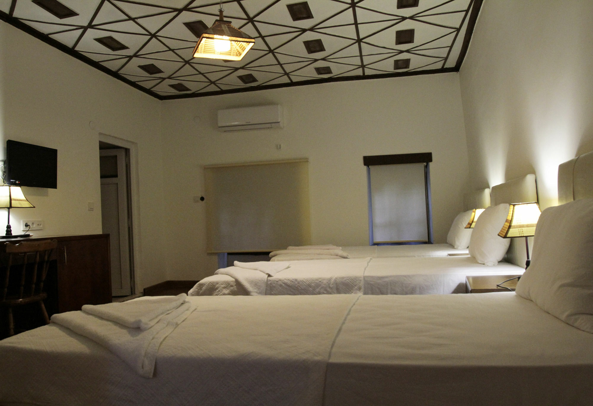 Kaleici Ozkavak Hotel Анталия Екстериор снимка