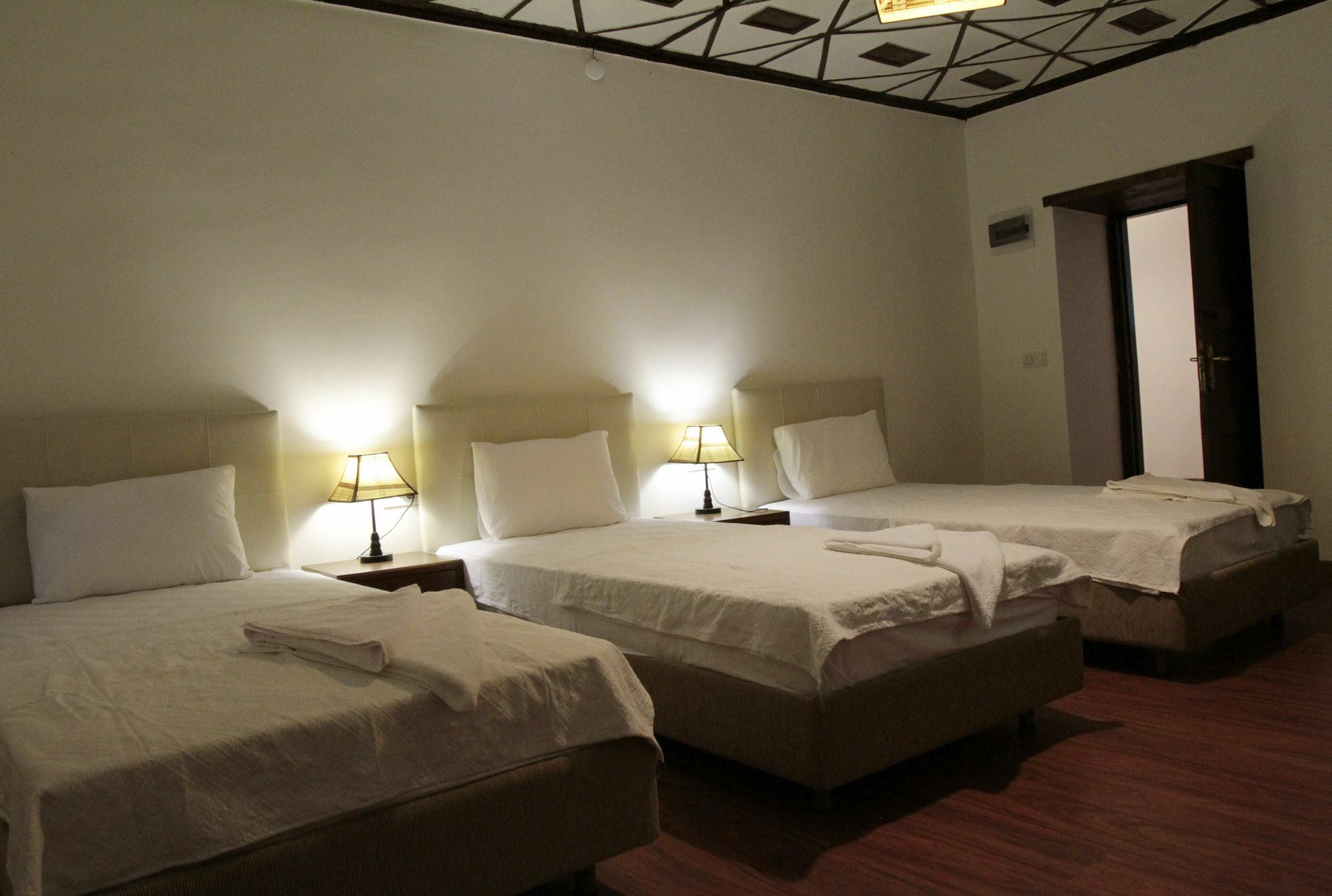 Kaleici Ozkavak Hotel Анталия Екстериор снимка